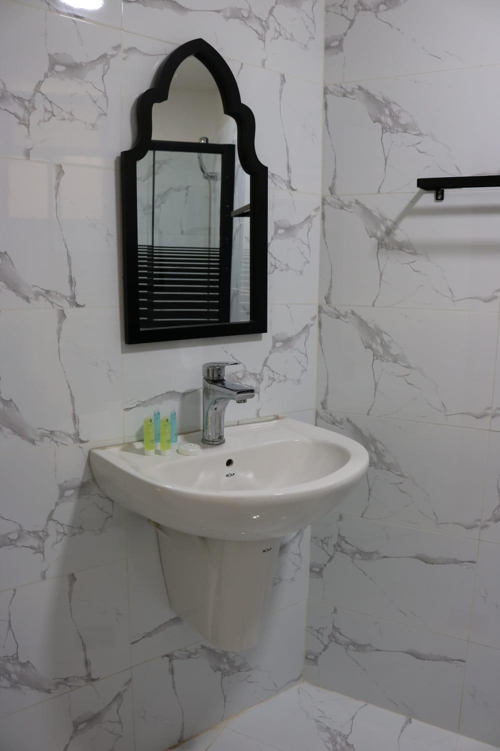 Rafi Hotel Аман Екстериор снимка
